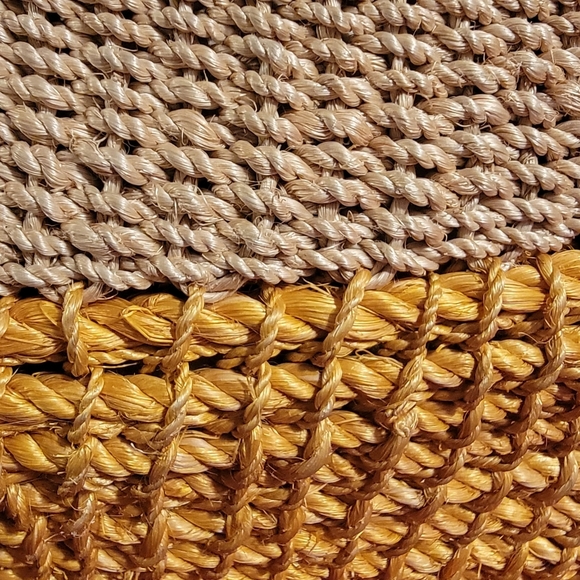 Straw Purse - Picture 3 of 4